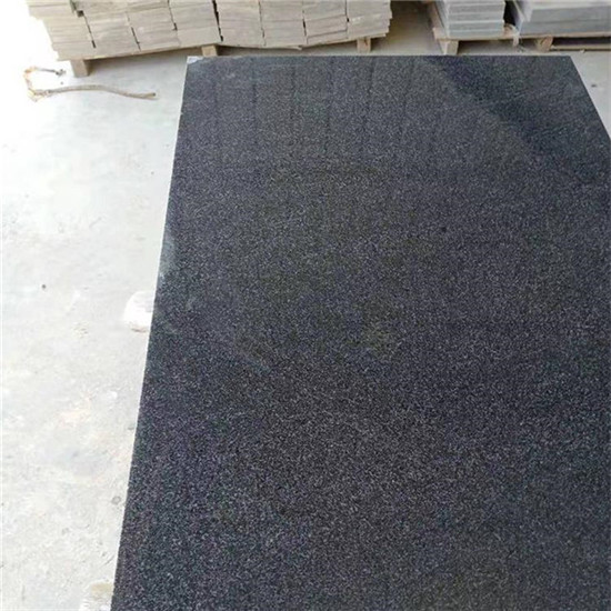 現(xiàn)代人追求的簡約生活品質(zhì)，離不開石材裝飾。(圖2)