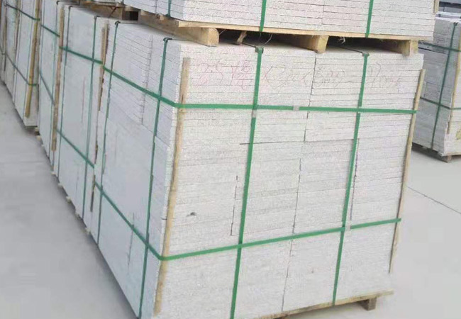 極致光澤，打破傳統，芝麻黑花崗巖荔枝板給你不一樣的視覺感受(圖2)