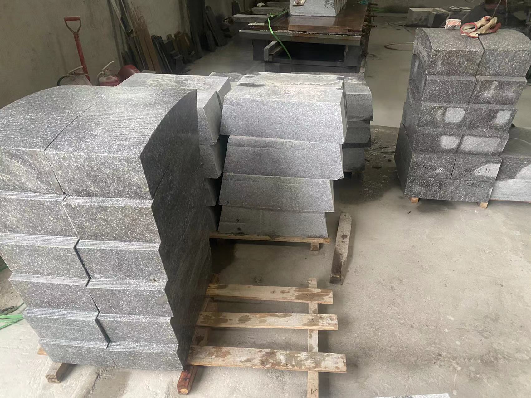 智能路沿石加工技術(shù)，讓你的生產(chǎn)更高效！(圖2)