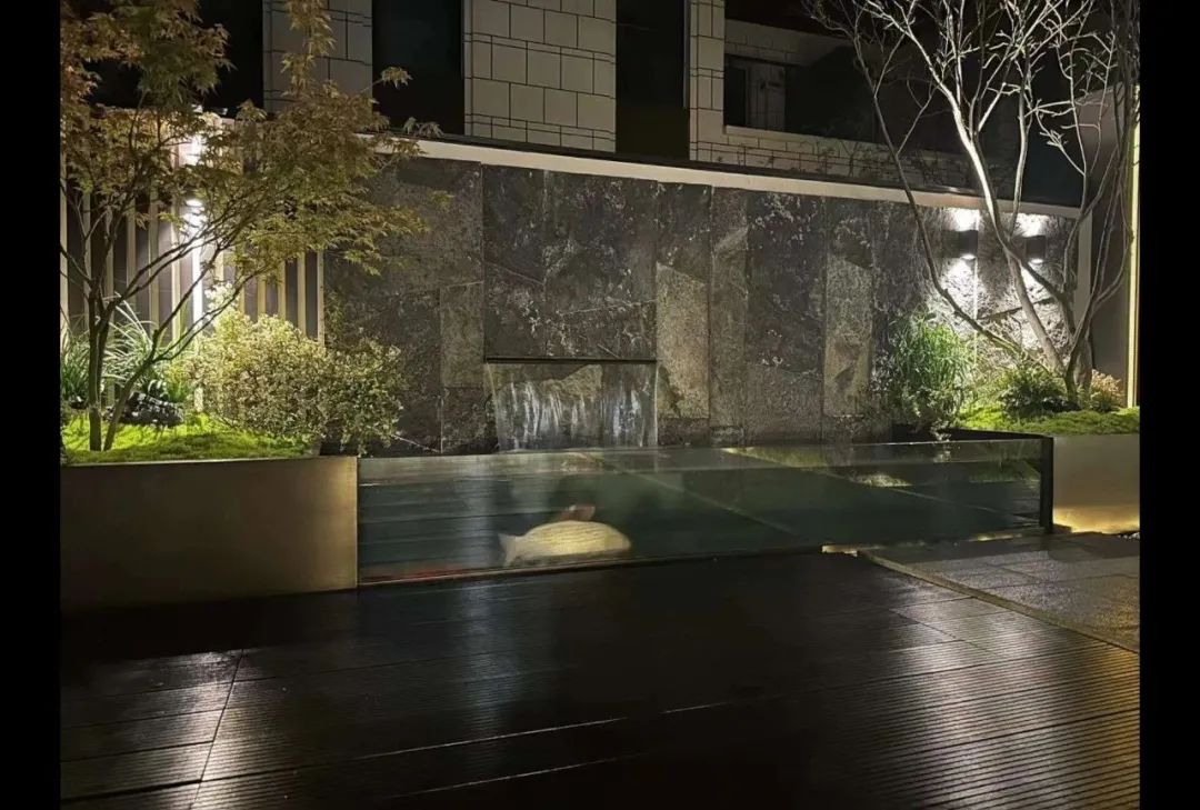 水景石材設計新潮流：黑色石材的魅力與獨特加工工藝(圖10)