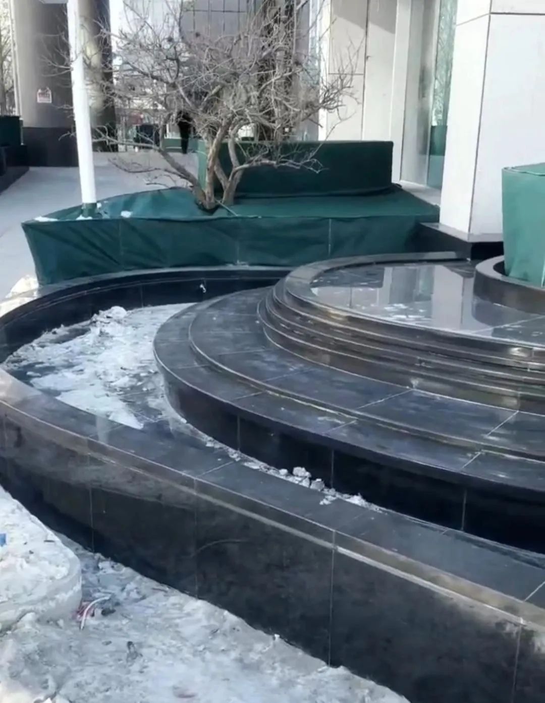 水景石材設計新潮流：黑色石材的魅力與獨特加工工藝(圖8)