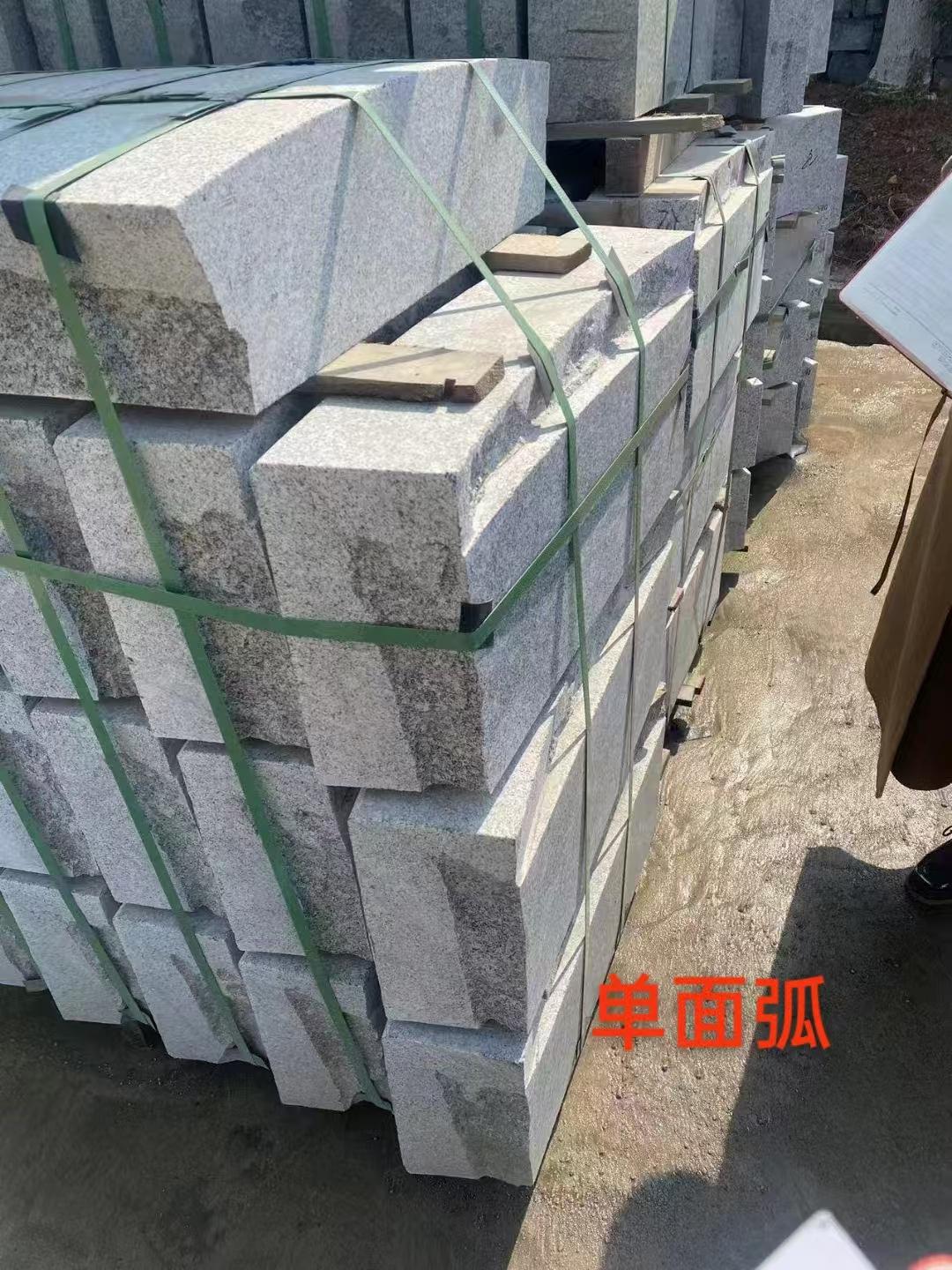 白麻芝麻白花崗巖價(jià)格組成