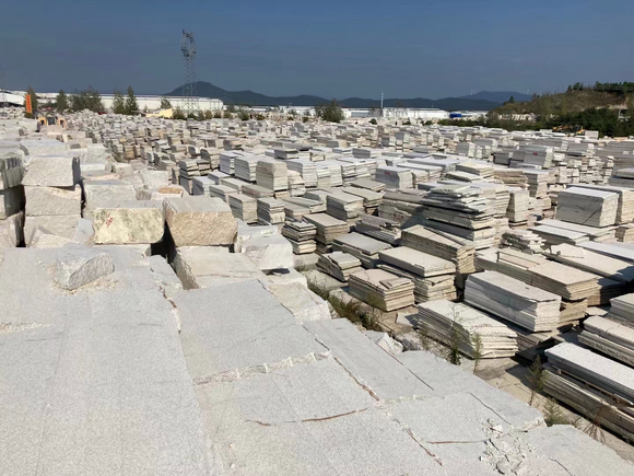 黃金麻崗巖(圖3)