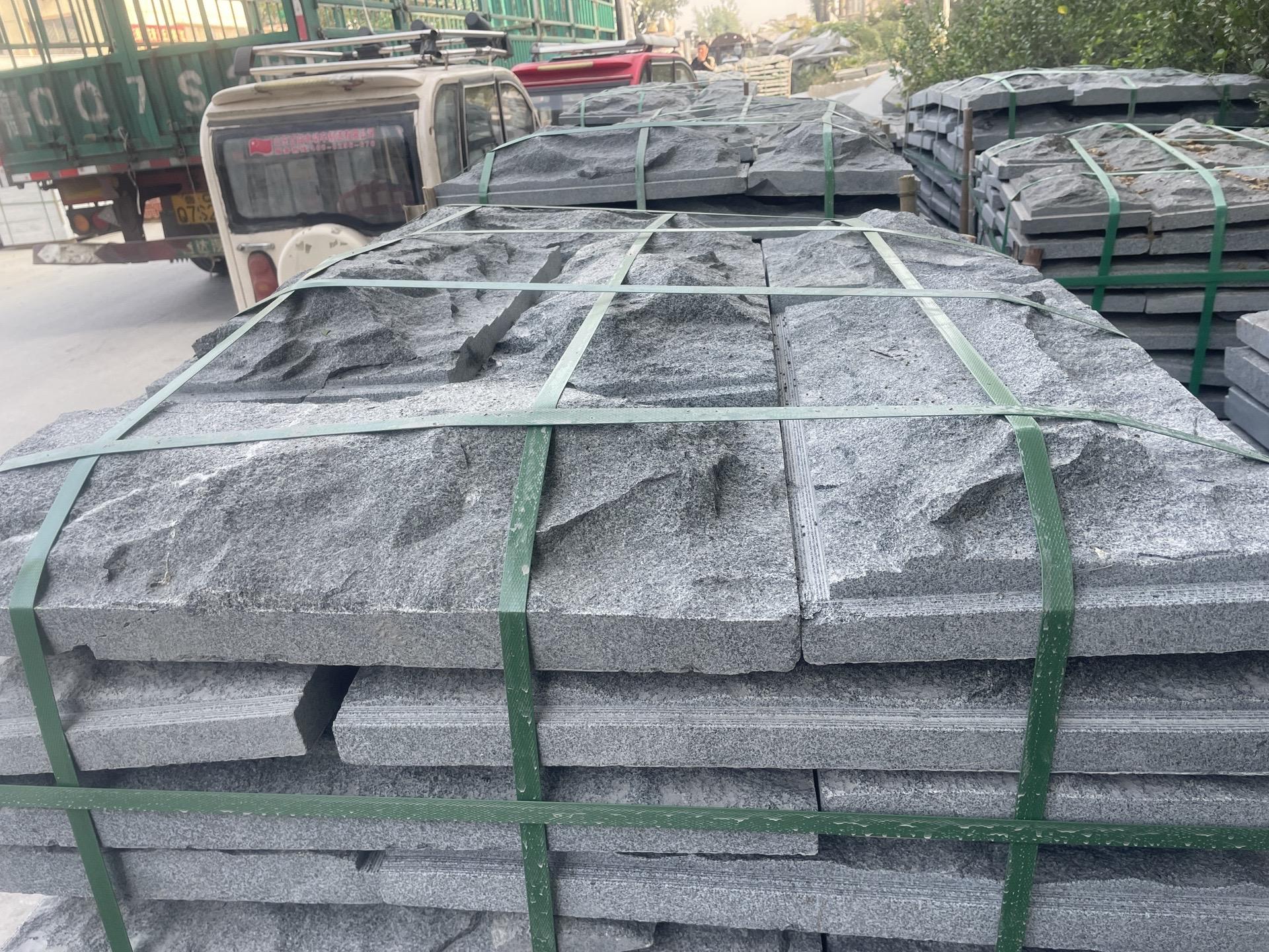 芝麻白石材批發(fā)廠家實(shí)力供應(yīng)火燒板材料