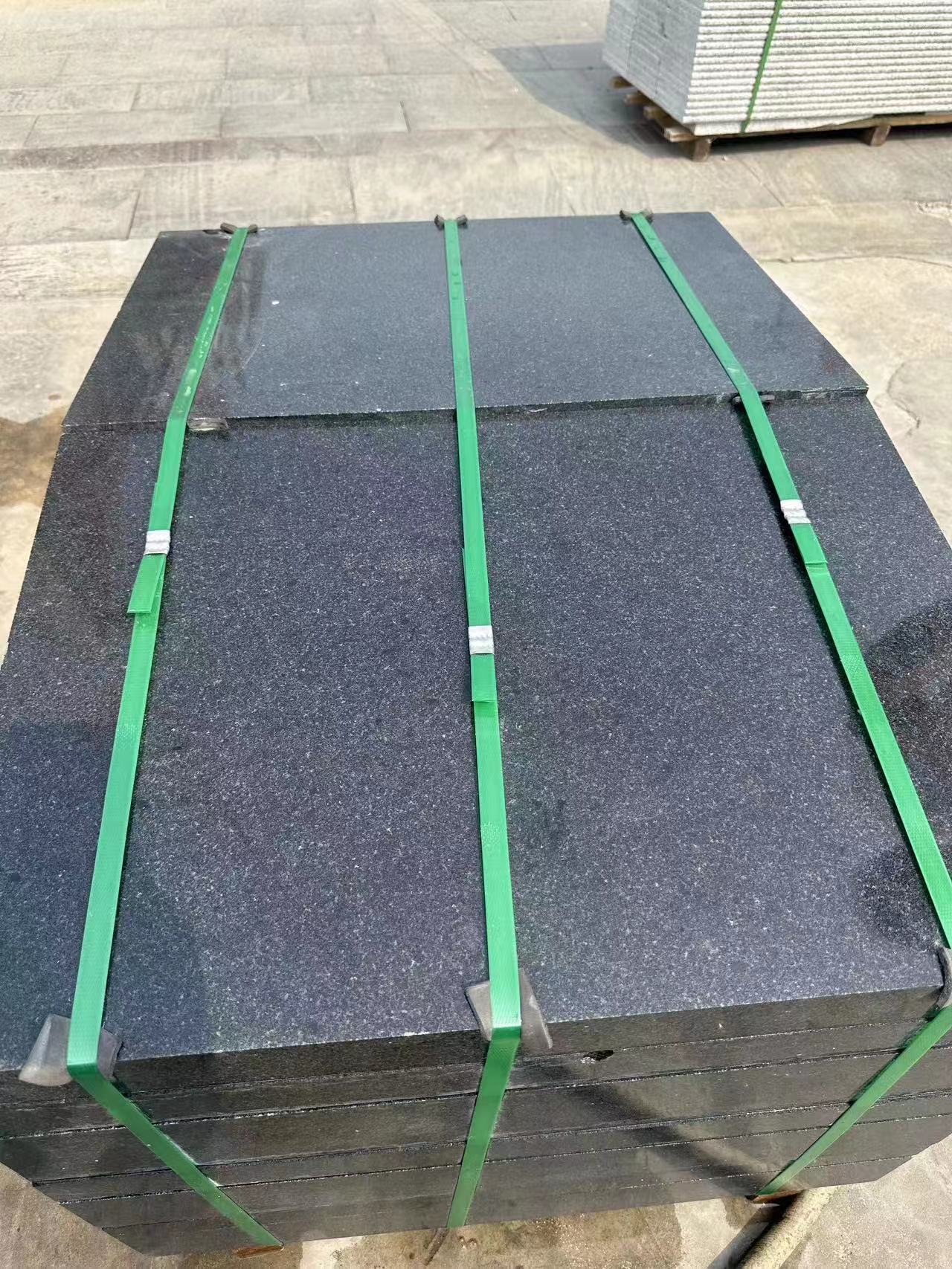 芝麻黑墓碑石材價(jià)格廠家(圖2)