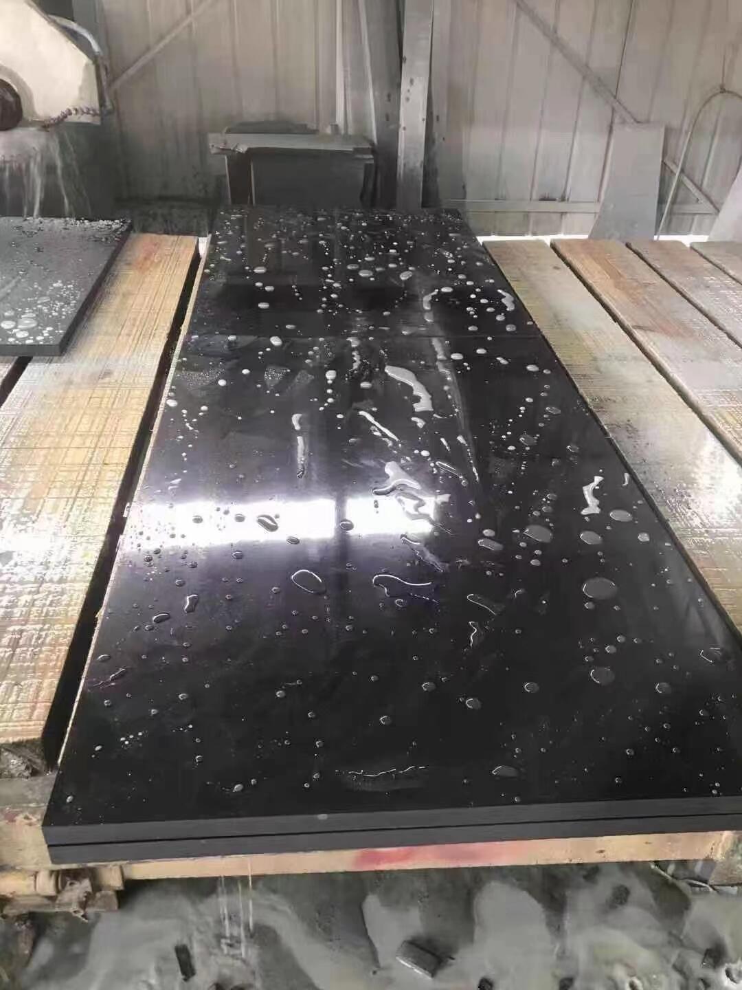 芝麻黑光面墓碑石廠家產(chǎn)品目錄