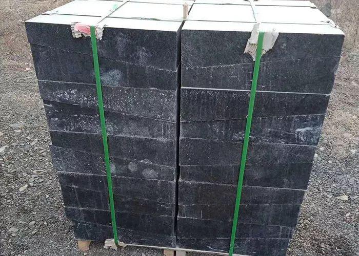 安哥拉黑石材用于墓碑的實際效果