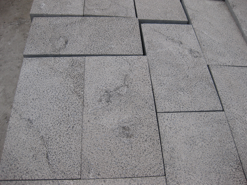 青石臺階石定制加工服務來自山東青石板廠家現場實拍安裝效果