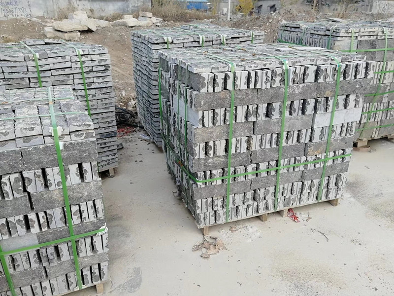 青石板多少錢一平方依據厚度30mm至100mm區間對應單價參