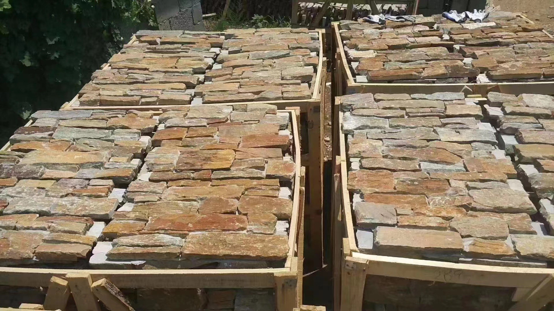 蘑菇石廠家價格對應批次差異