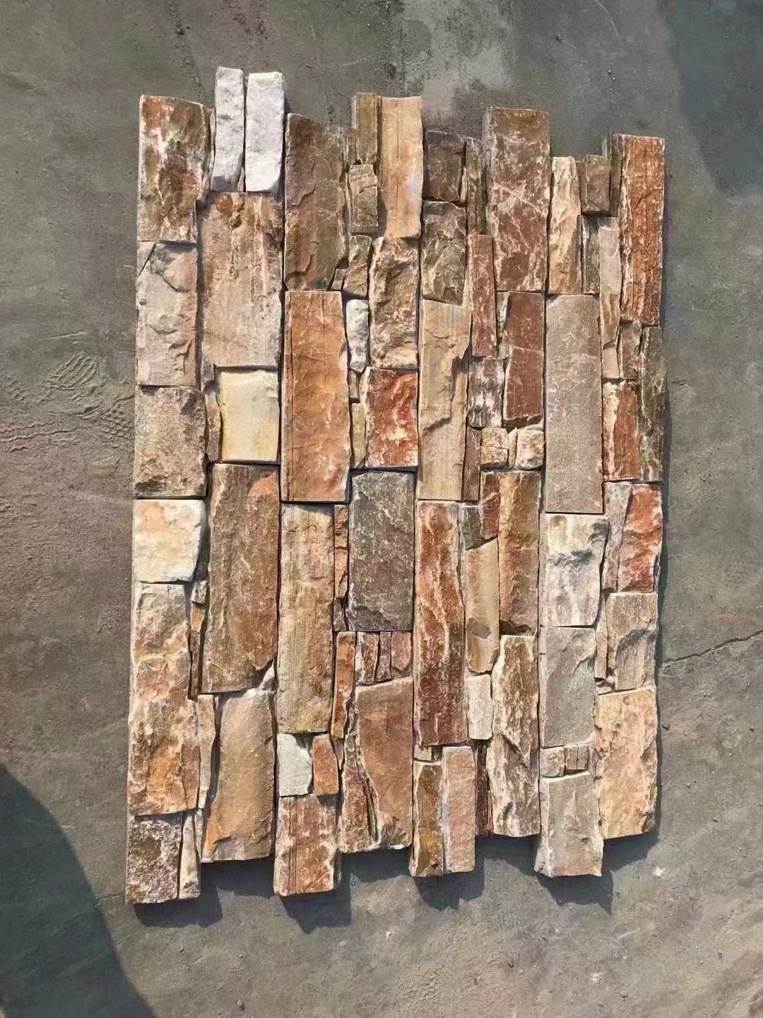 蘑菇石廠家價格對應天然石材紋理與批次色差控制