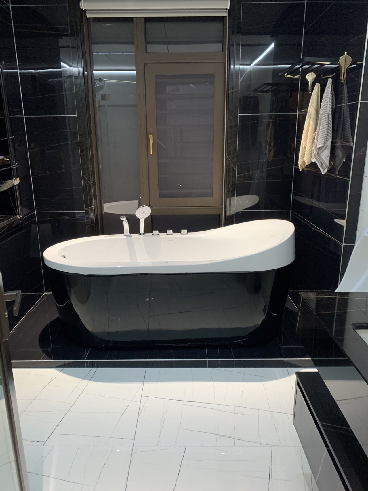 告別乏味，讓石材踢腳線成為家居亮點(diǎn)裝飾！(圖2)