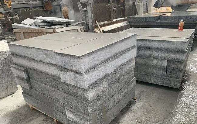 珍珠花石材廠家批發天然石材路沿石供應(圖1)