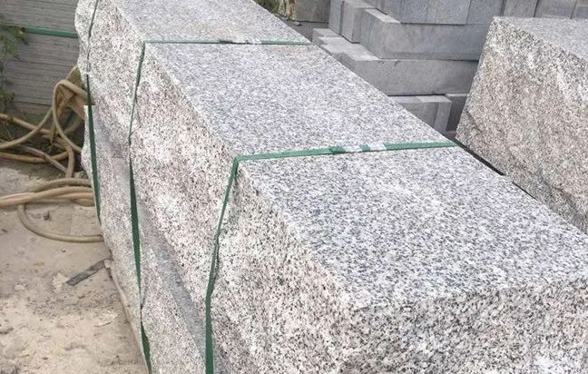 外墻用白色大理石貼面與芝麻白花崗巖石材規(guī)格