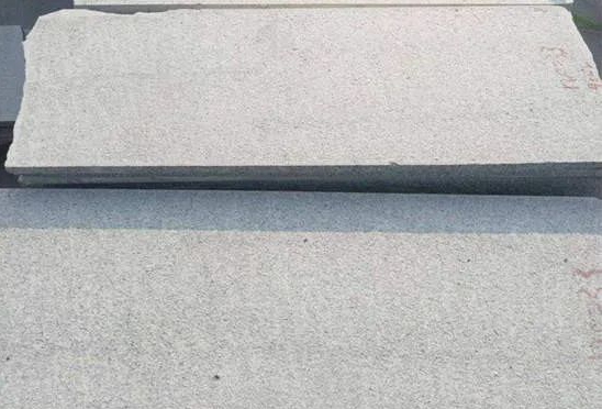 外墻裝飾芝麻白花崗巖與白色大理石貼面搭配方案(圖4)