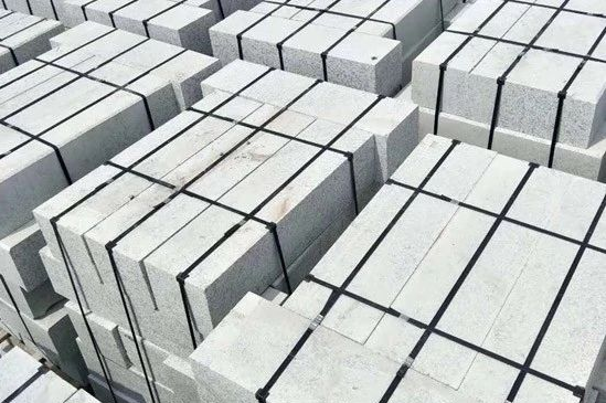 白麻花崗巖和芝麻白的區(qū)別