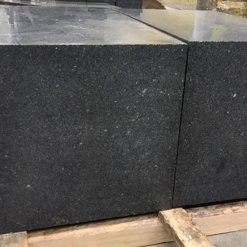 章丘黑火燒板地面鋪裝時如何選擇對應的石材厚度