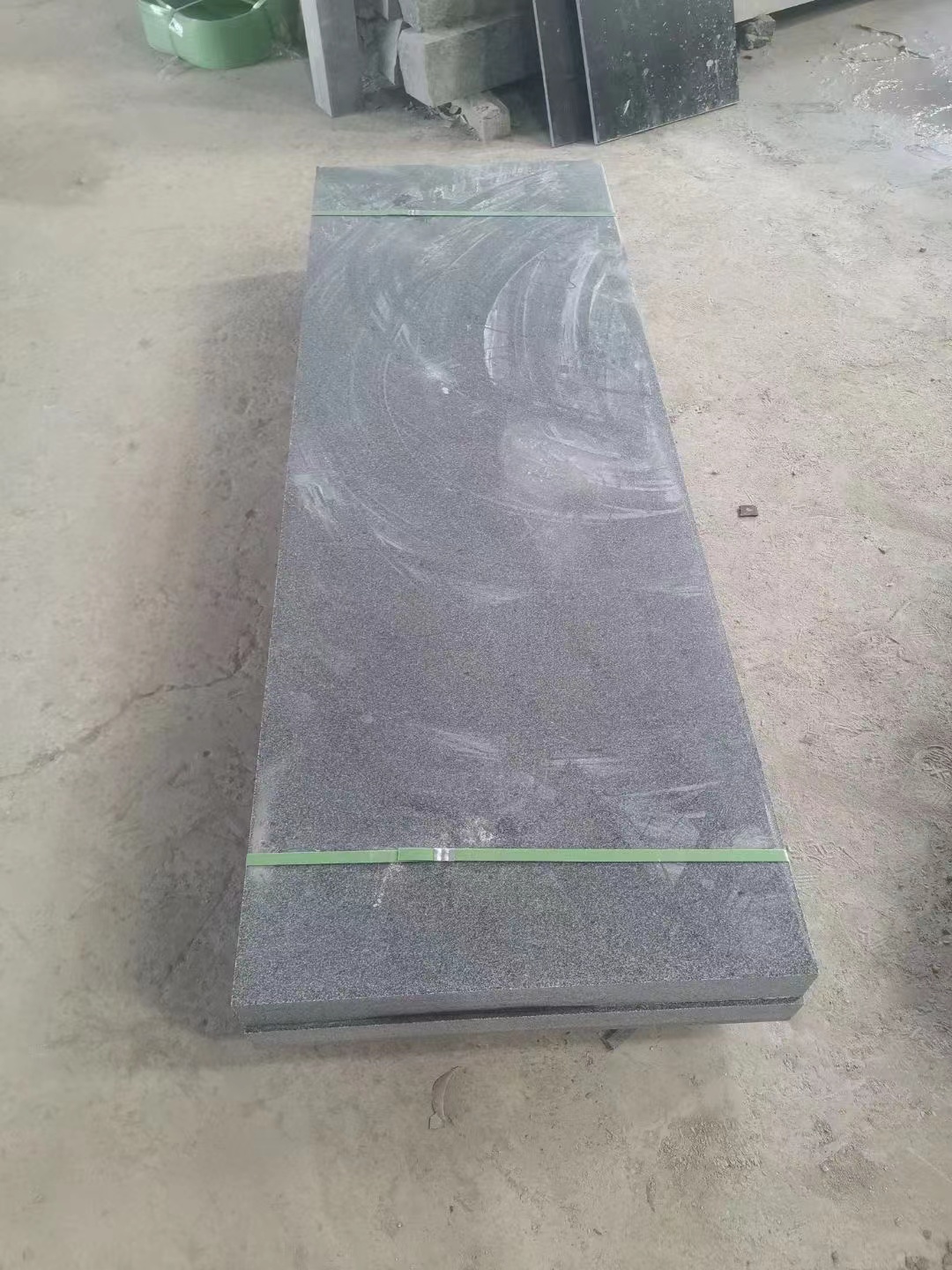 g654芝麻黑荔枝面花崗巖廠家