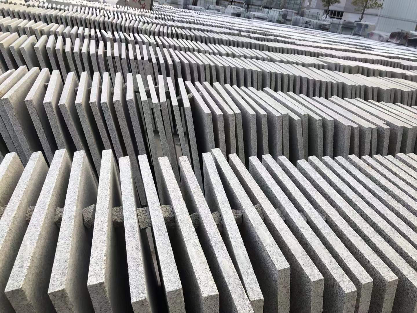 芝麻灰火燒板鋪地石廠家報價明細