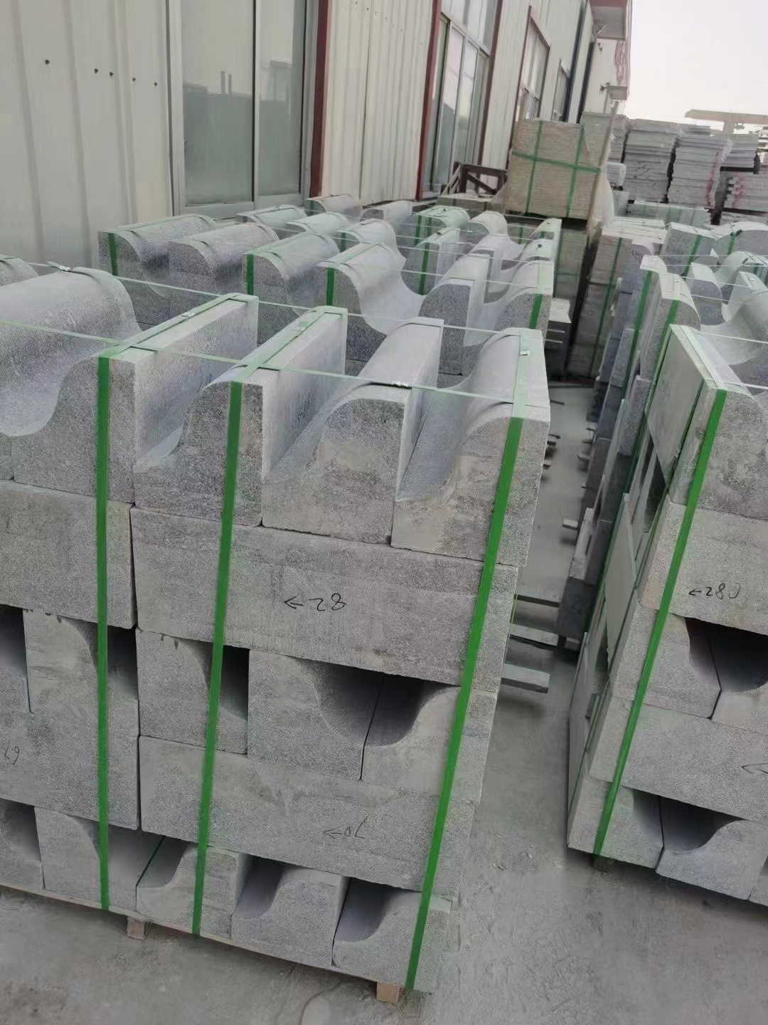 火燒板光面荔枝面2.5公分厚芝麻灰花崗巖外墻干掛石材報價