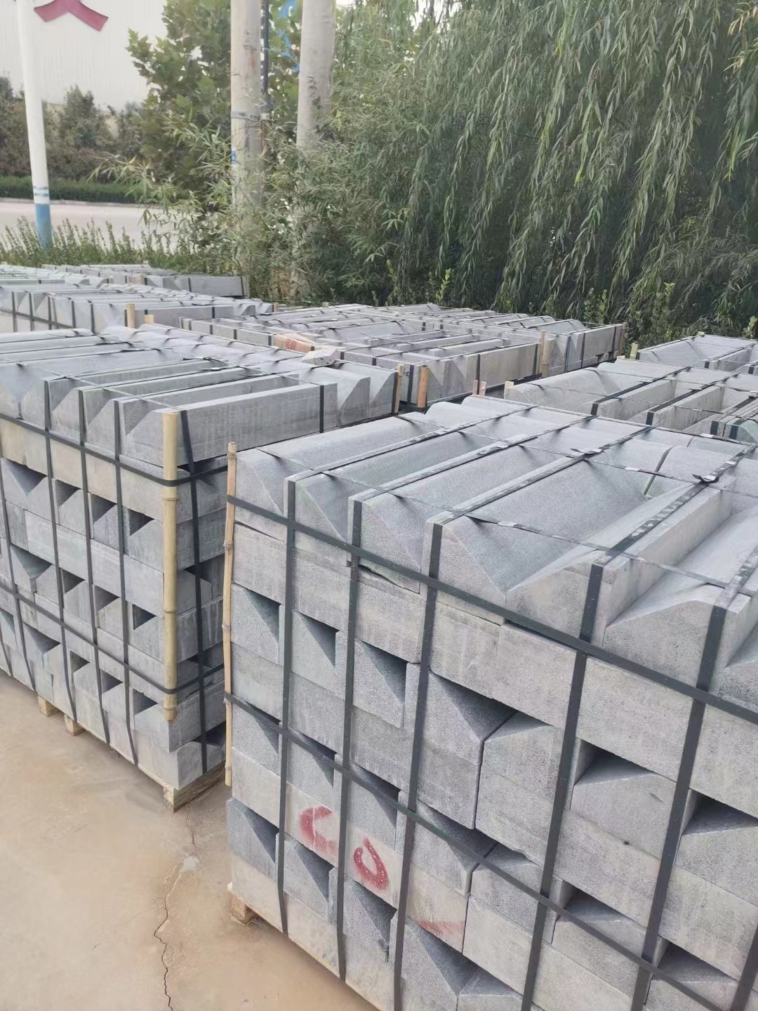 芝麻灰大理石地鋪石廠家多少錢一平方(圖3)