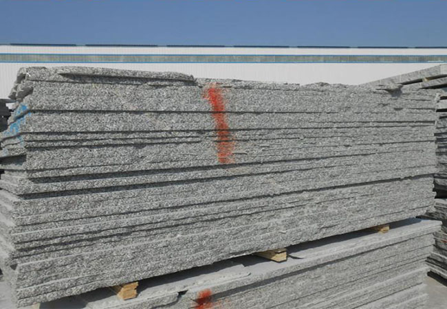 芝麻黑花崗巖塊石價格多少