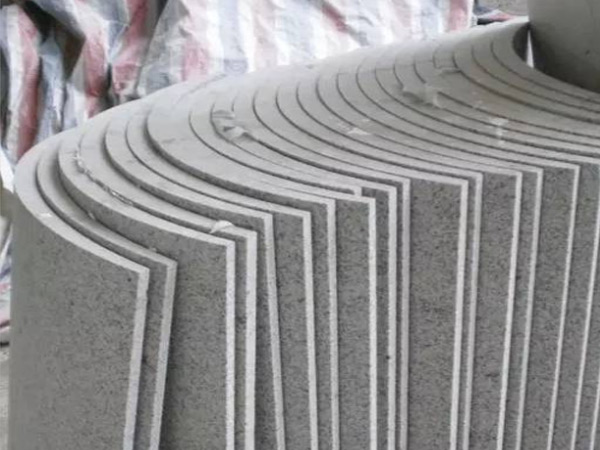 芝麻白石材圓柱有幾種類型？