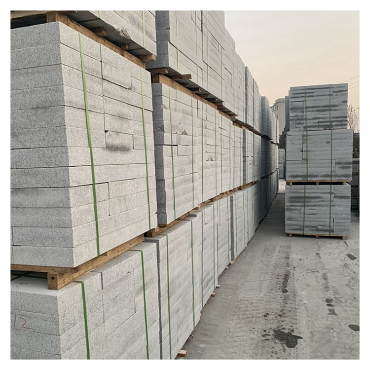 芝麻灰花崗巖墓碑常用什么加工方式？(圖3)