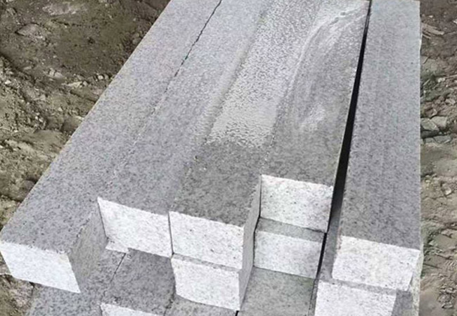 山東芝麻白路邊石型號，芝麻白路沿石規格尺寸