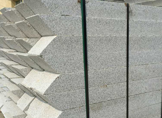 建筑外廊欄板石材立柱與主體結(jié)構(gòu)連接節(jié)點構(gòu)造做法(圖2)