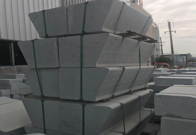 芝麻黑磨光大板價格多少