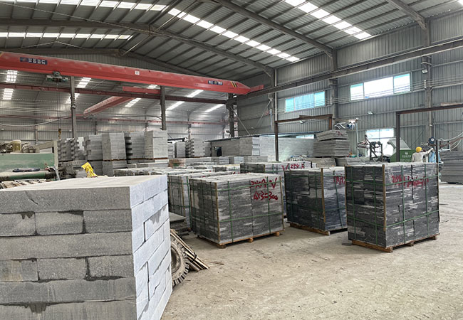 芝麻白荒料價格多少