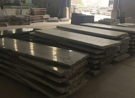 小院石材地面鋪裝中墊層坡度設置與地鋪石尺寸排布關系(圖1)