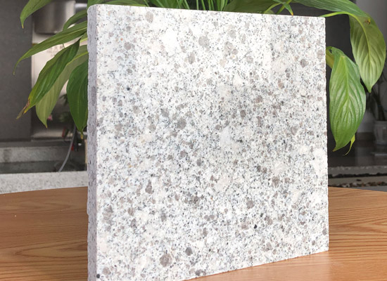 芝麻白花崗石和白麻石材價格