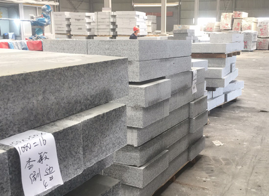 庭院地面石材鋪設中地鋪石尺寸統一性與墊層均勻性要求(圖5)