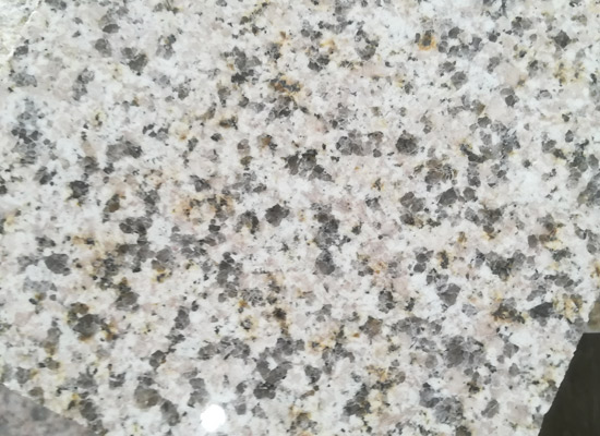 庭院石材地面施工時(shí)地鋪石厚度公差范圍與墊層標(biāo)高控制(圖3)