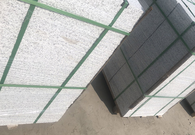 芝麻白荔枝面花崗巖多少錢(qián)