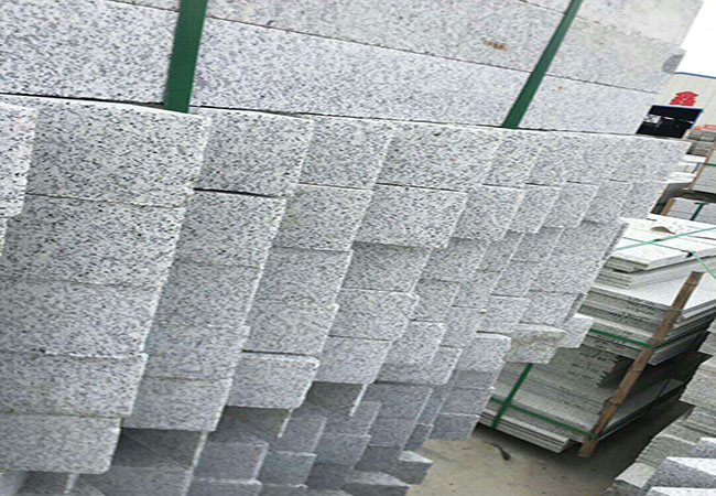 芝麻白護欄廠家石材多少