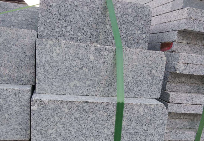 花崗巖路緣石規格型號？
