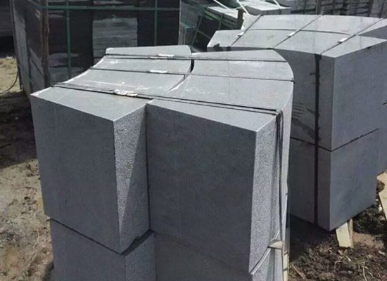 神秘面紗揭開：了解不同門窗材質(zhì)的特點與優(yōu)劣！