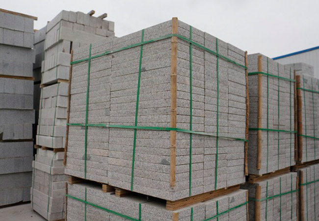 芝麻灰花崗巖毛光板是什么意思？